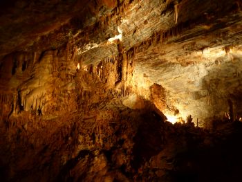 Von der Haupth&ouml;hle in eine Nebenh&ouml;hle